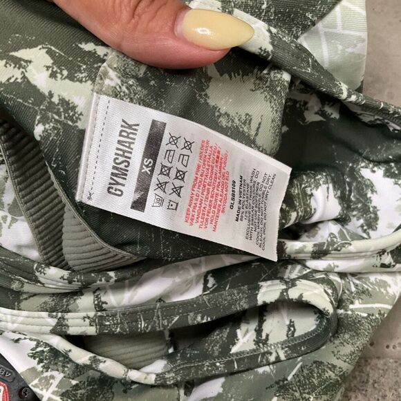 Gymshark Essentials Racerback Sports Bra - Picture 3 of 3